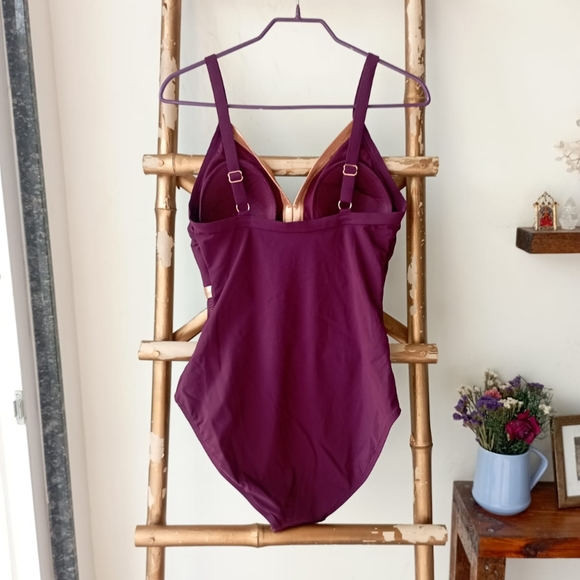 Gorgeous UK Bathing Suit - Picture 6 of 15